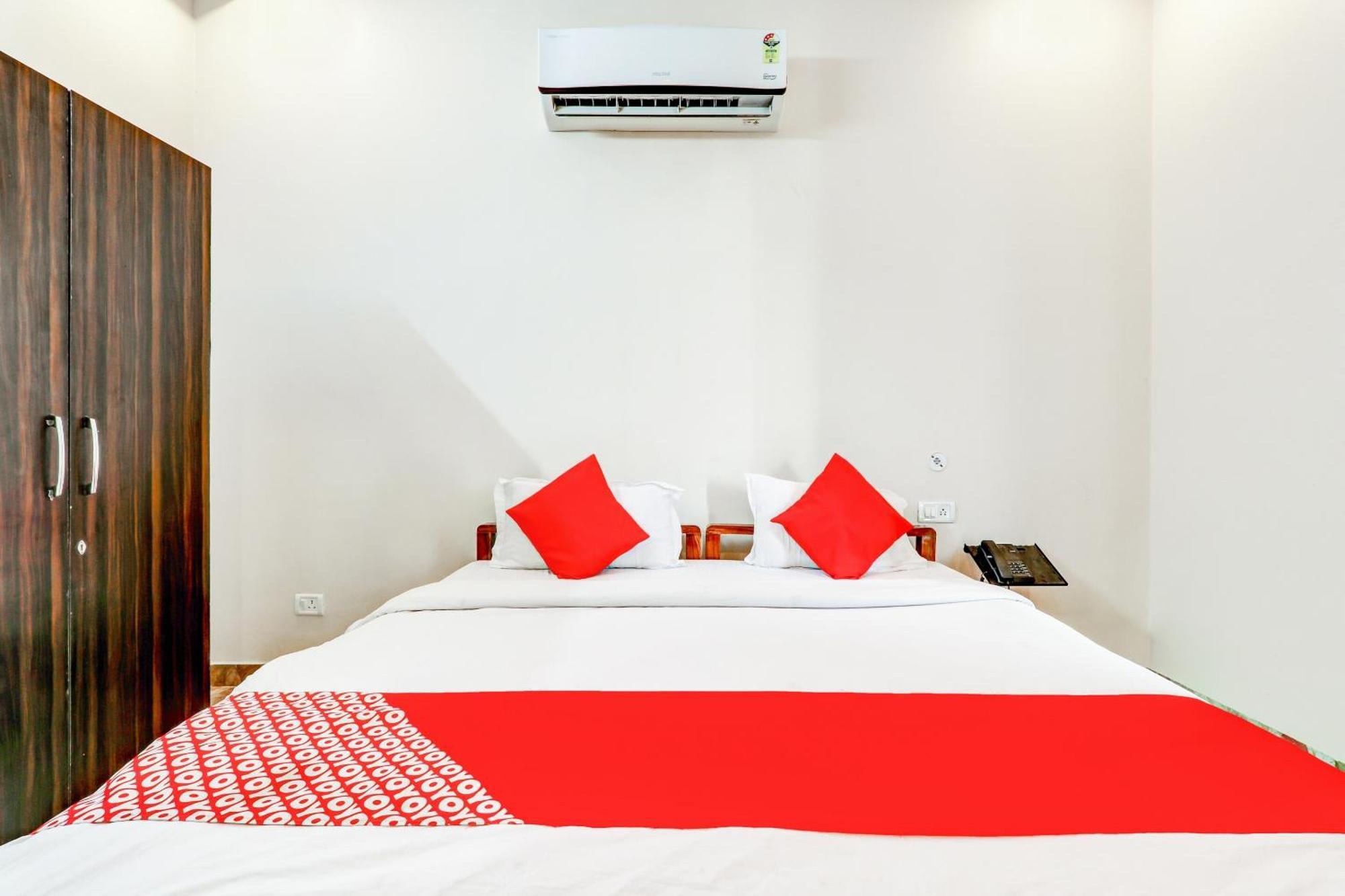 Oyo Flagship Raghuvar Palace Hotel Lucknow Eksteriør billede