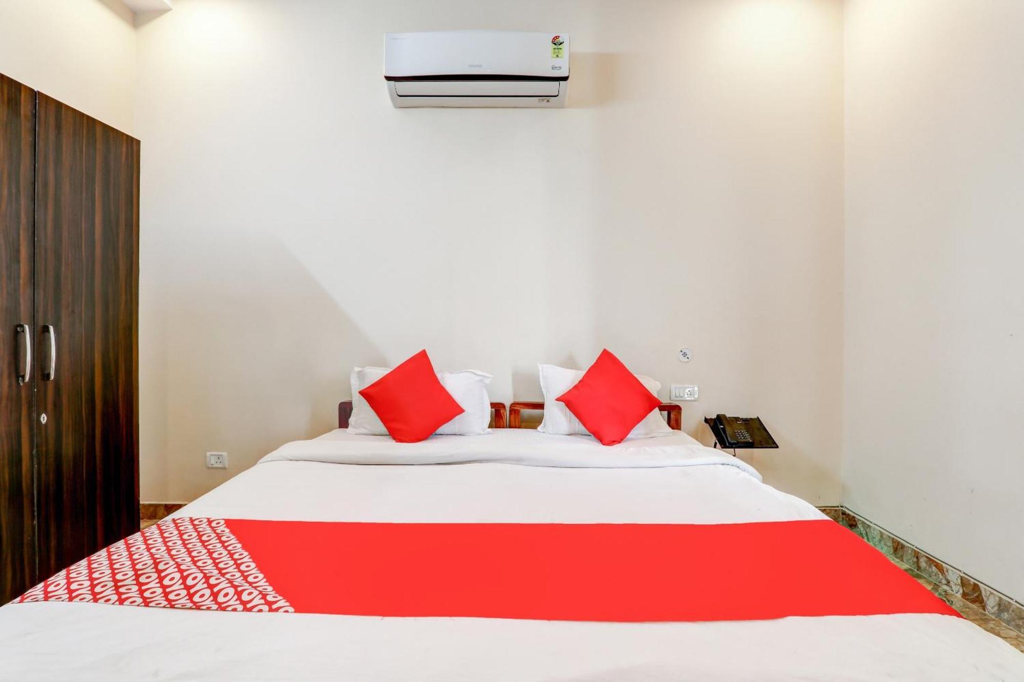 Oyo Flagship Raghuvar Palace Hotel Lucknow Eksteriør billede